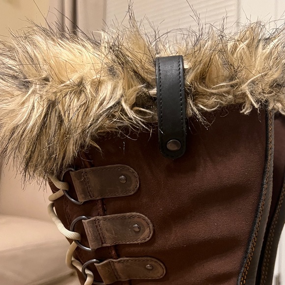 Sorel Brown Winter Boots lightly worn - Picture 10 of 10